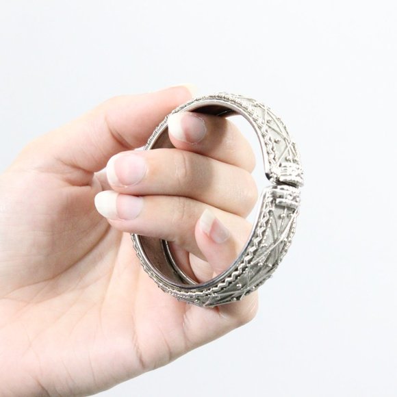 *Silver Thick Bangle - Picture 4 of 5